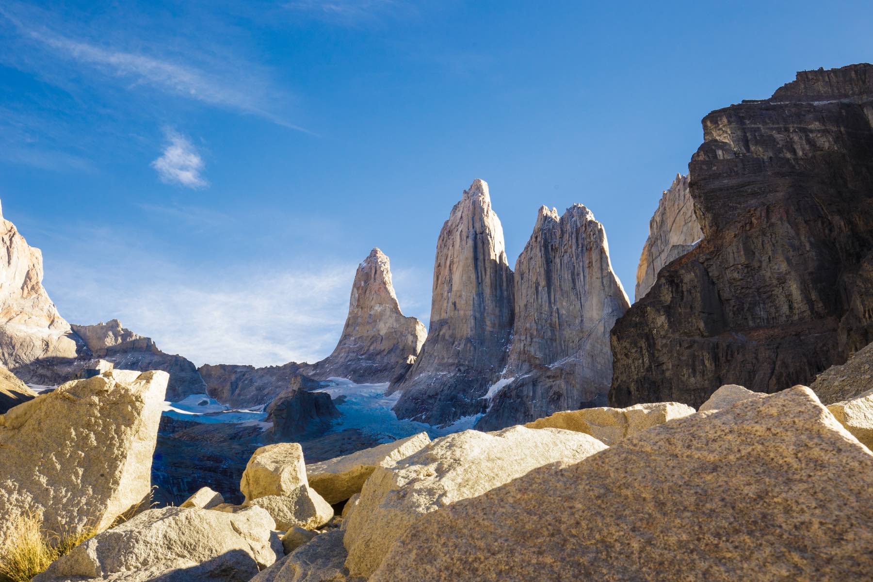 b739f120-todo-lo-que-debes-saber-sobre-las-torres-del-paine.jpg